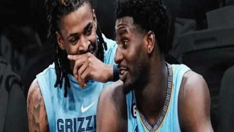 国足新任主帅上任亮相，伊万科维奇剖析国足信心与进攻不足之处