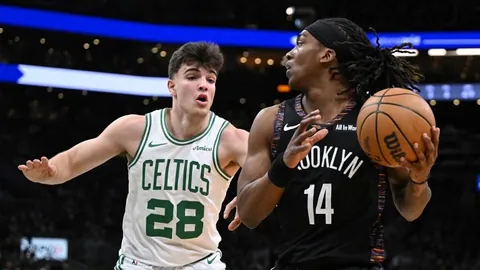 库里15次50+破詹皇纪录：勇士笑谈詹姆斯，湖人望首轮正面对决